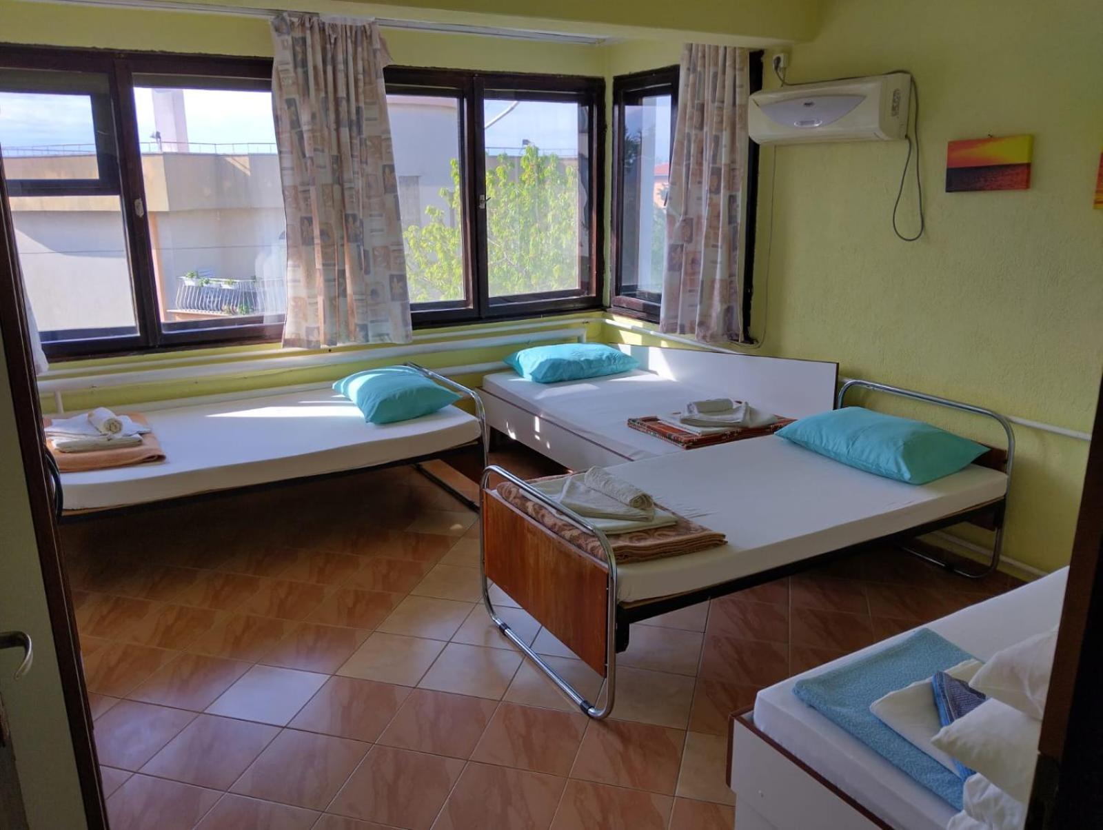 Hostel Varna Botanika Екстер'єр фото